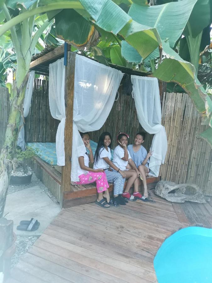 Two Crazy Monkeys Bakhawan Exterior foto