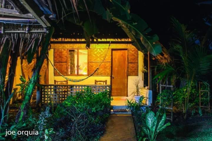 Two Crazy Monkeys Bakhawan Exterior foto