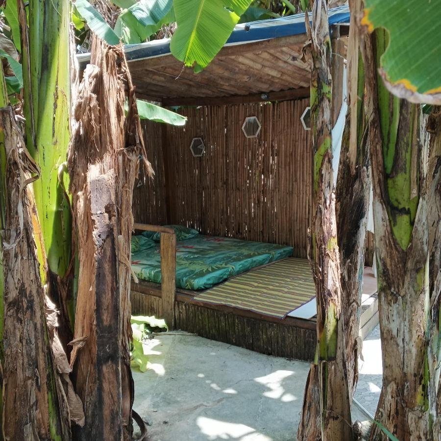 Two Crazy Monkeys Bakhawan Exterior foto